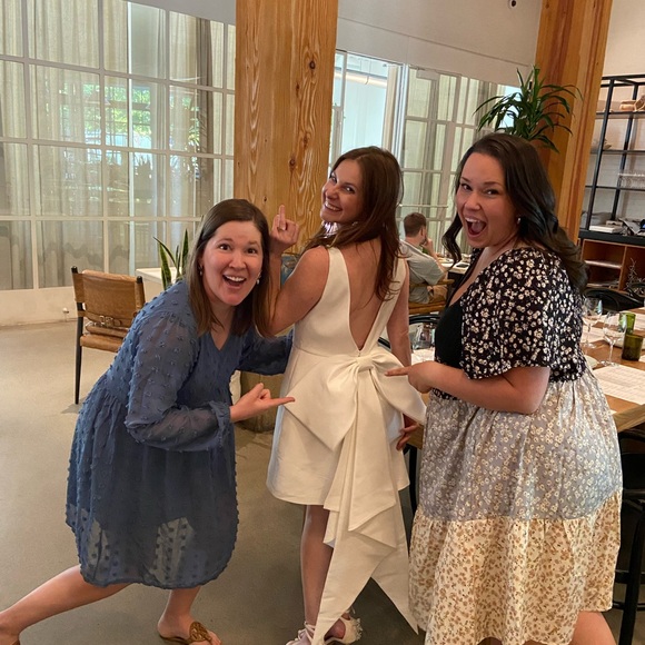 Sachin & Babi size 4 white dress with removable bow. - Picture 3 of 3